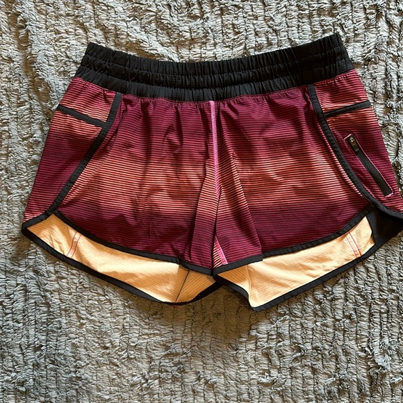 Lululemon Tracker Shorts - Picture 1 of 5